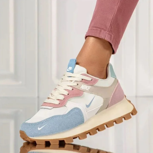 Nike® női tornacipő