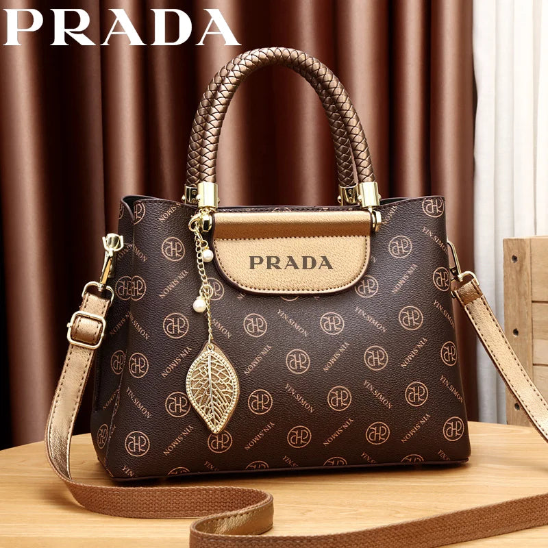 SAJÁT OLDALAM  Új, divatos, nagy kapacitású Prada® válltáska