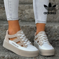 Adidas Originals női platformcipő lyukakkal, modern stílusban