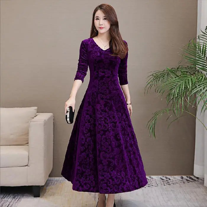 ✨️【M-4XL】Őszi téli új stílusú divat plusz méretű elegáns arany bársony meleg hosszú ujjú ruha