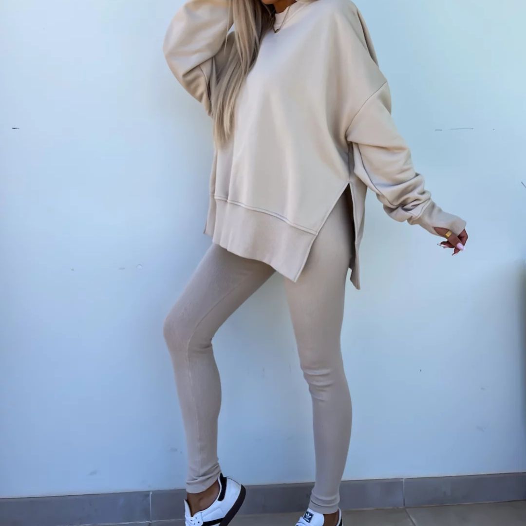 Kényelmes oversize pulóver és leggings szett