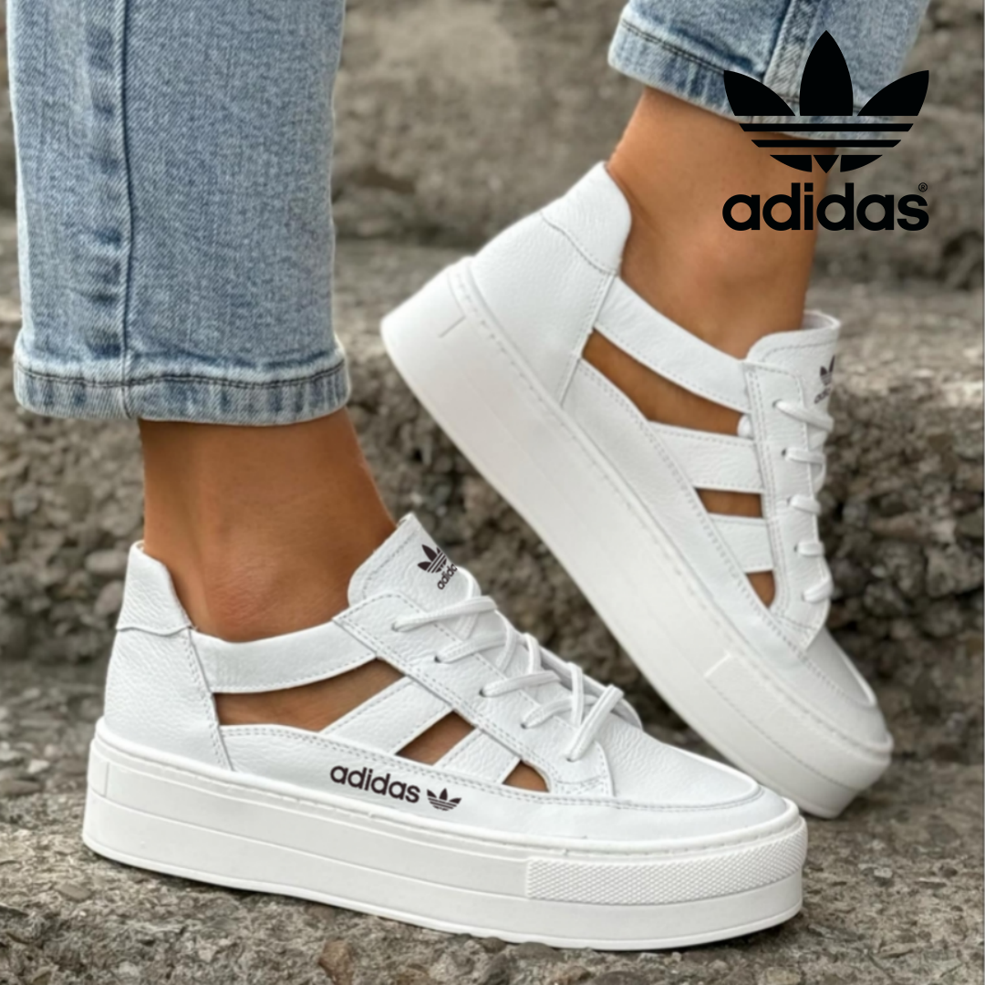 Adidas Originals női platformcipő lyukakkal, modern stílusban