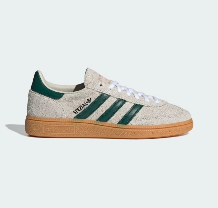 Kényelmes Adidas® 2025 cipők