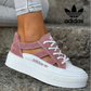 Adidas Originals női platformcipő lyukakkal, modern stílusban