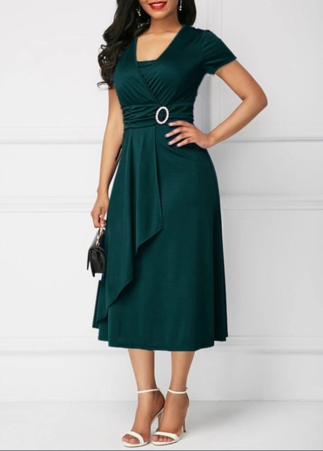 Elegáns V-nyakú ruha - Nyári